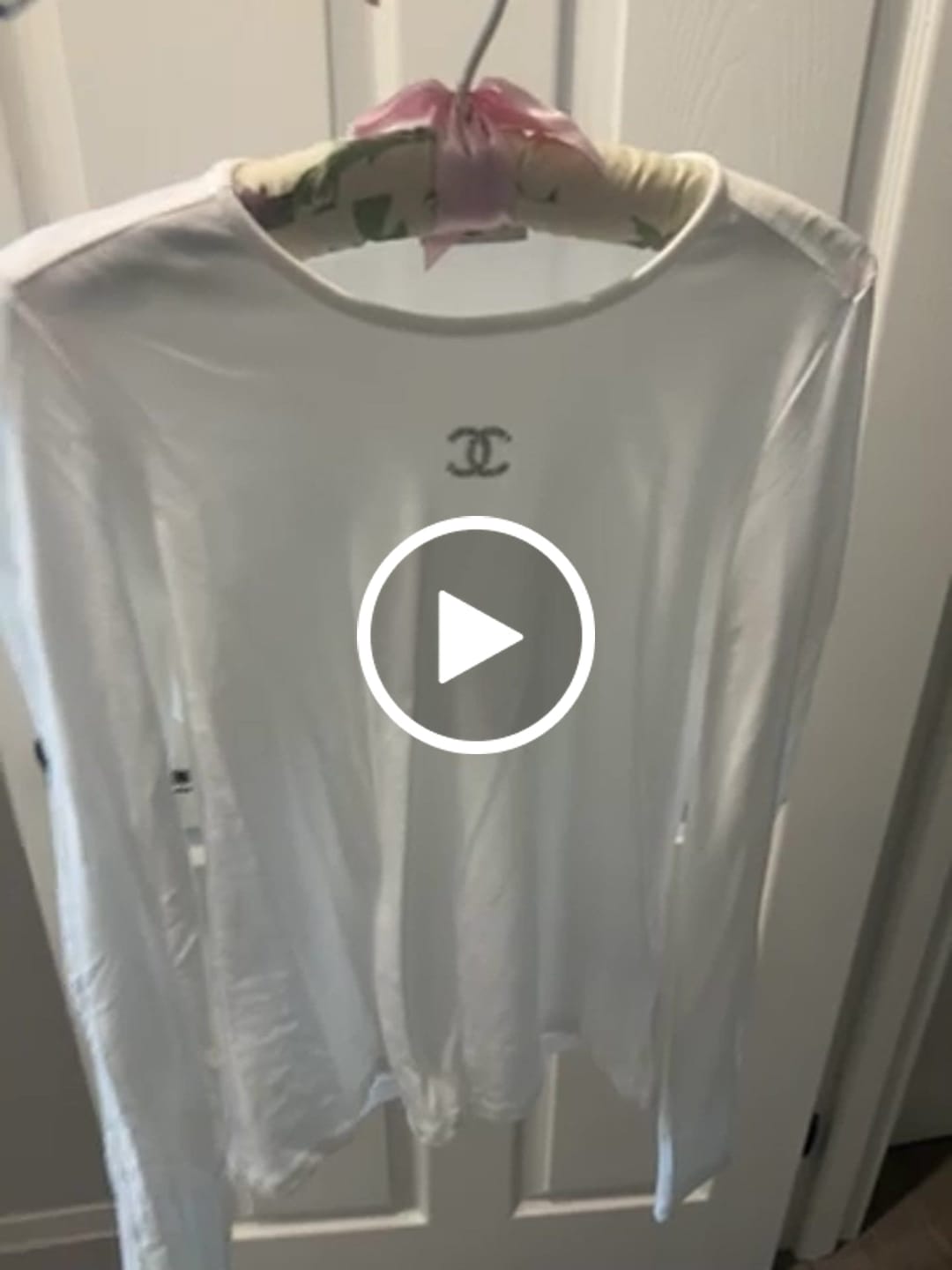 Customer video review of CHANEL 25S LONG-SLEEVE T-SHIRT STYLE 122