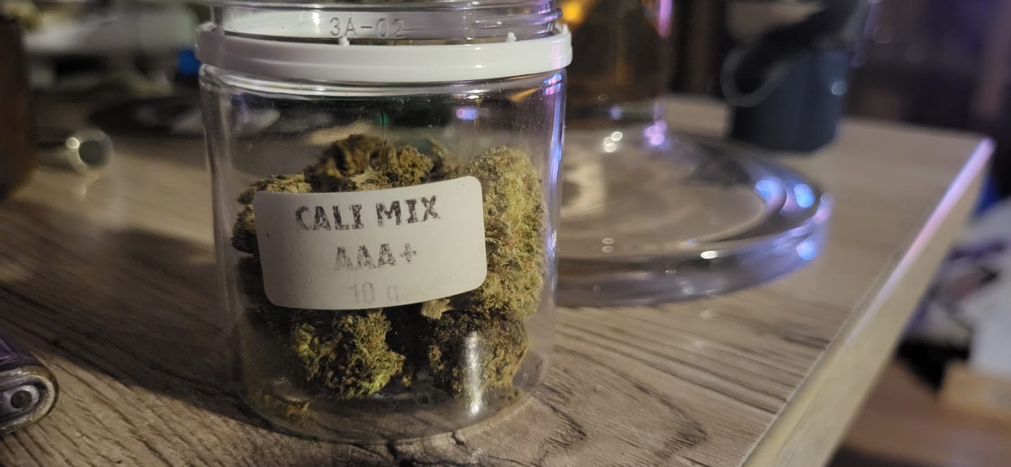 Customer photo review of CALI MIX AAA+ – Premium Selection