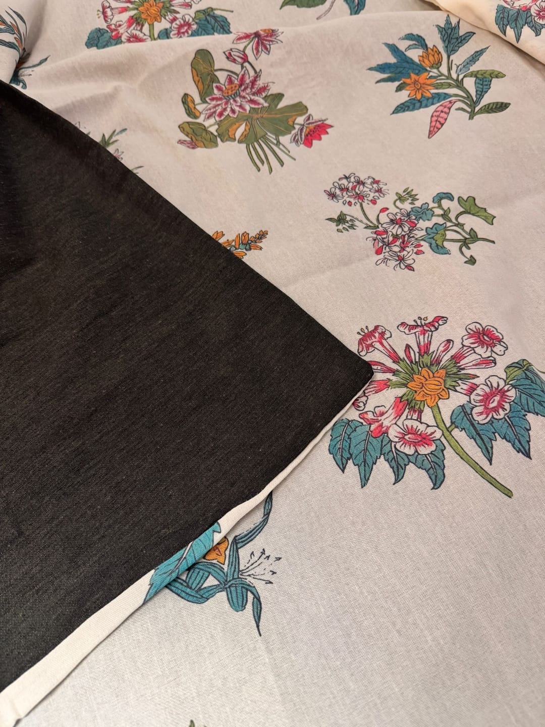 Customer photo review of Bianca Nefes Alan Pamuklu Çift Kişilik Nevresim Takımı