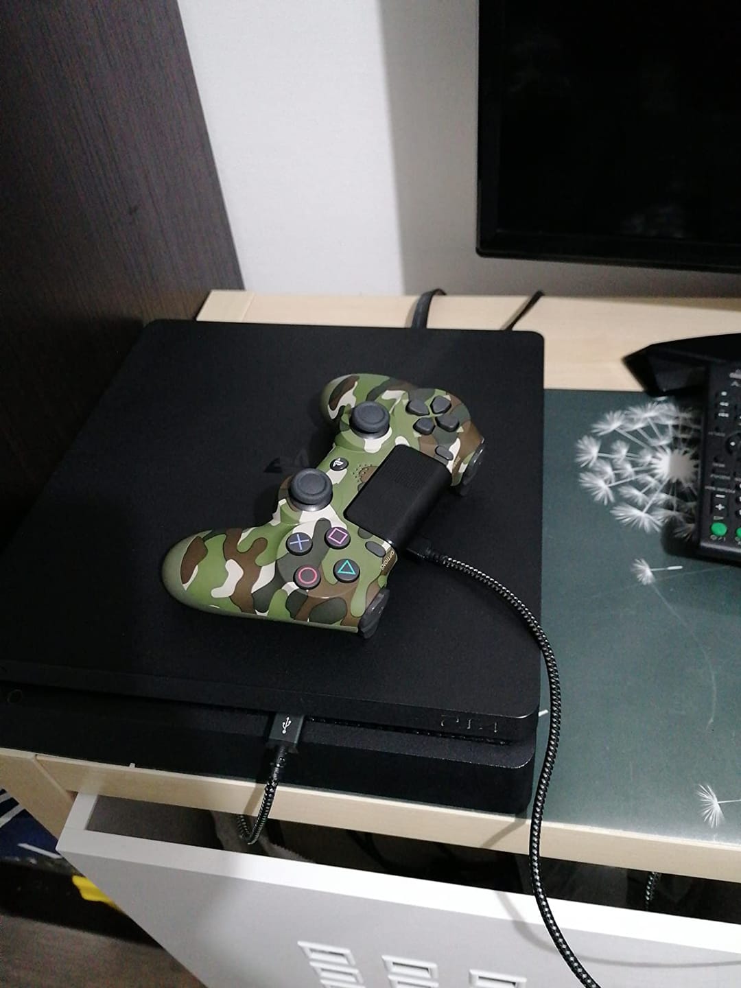 Customer photo review of Sony Manette sans fil PS4 Dualshock – Édition Camouflage