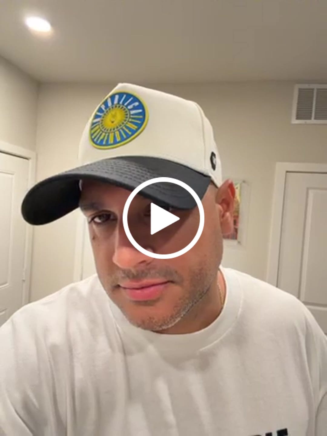 Customer video review of República Independiente Two-Tone Cap - Black