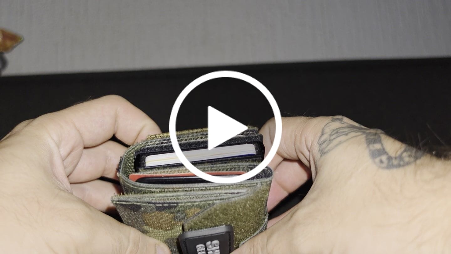 Customer video review of Tactical Wallet Münzfach - 5-Farben Flecktarn