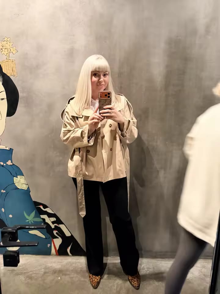 Customer photo review of Trench Velora