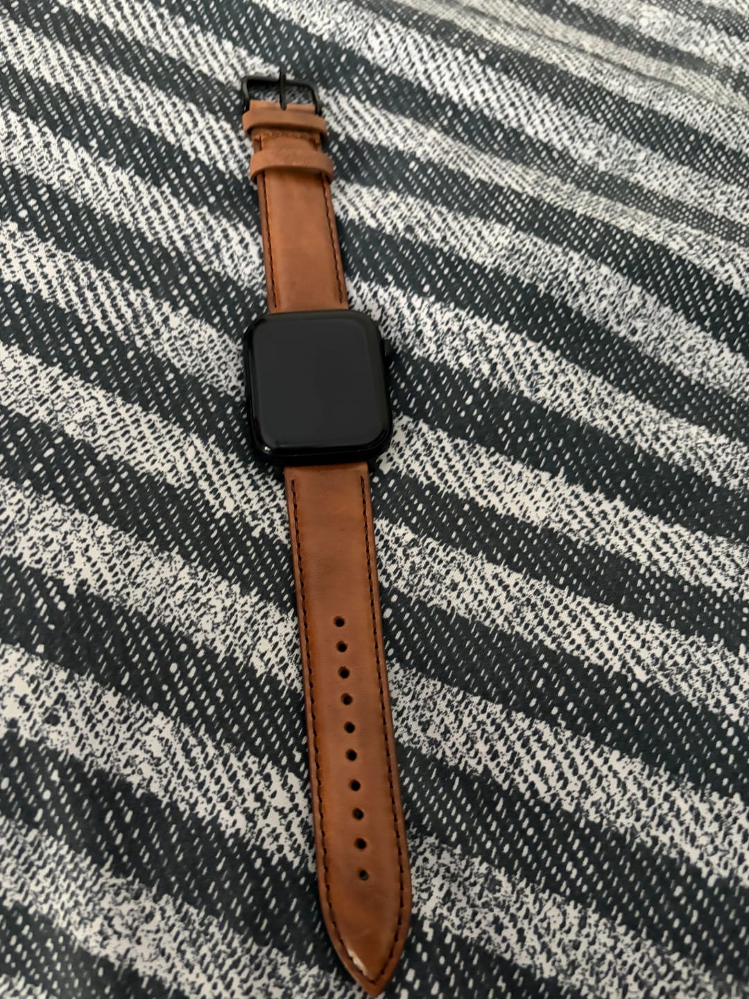 Customer photo review of Traditional Italian Leather Straps for Black Apple Watch (All Sizes)