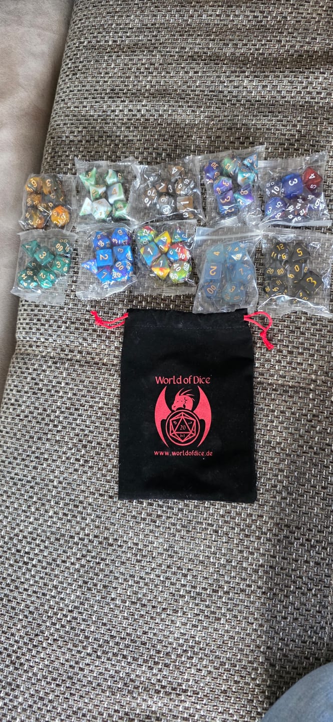 Customer photo review of Mystery Bag of Holding mit 10x7 Kunststoff Würfel