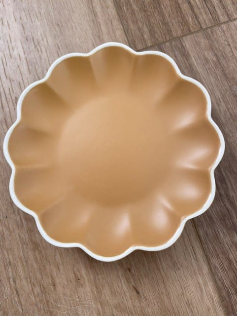 Customer photo review of Vintage Petal Ceramic Cat Bowl with Wooden Stand