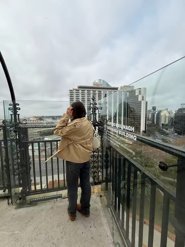 Customer photo review of Trench Velora