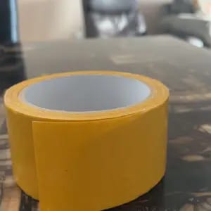 Customer photo review of Adesivo Forte Nastro Doppia Faccia Impermeabile Rimuovibile