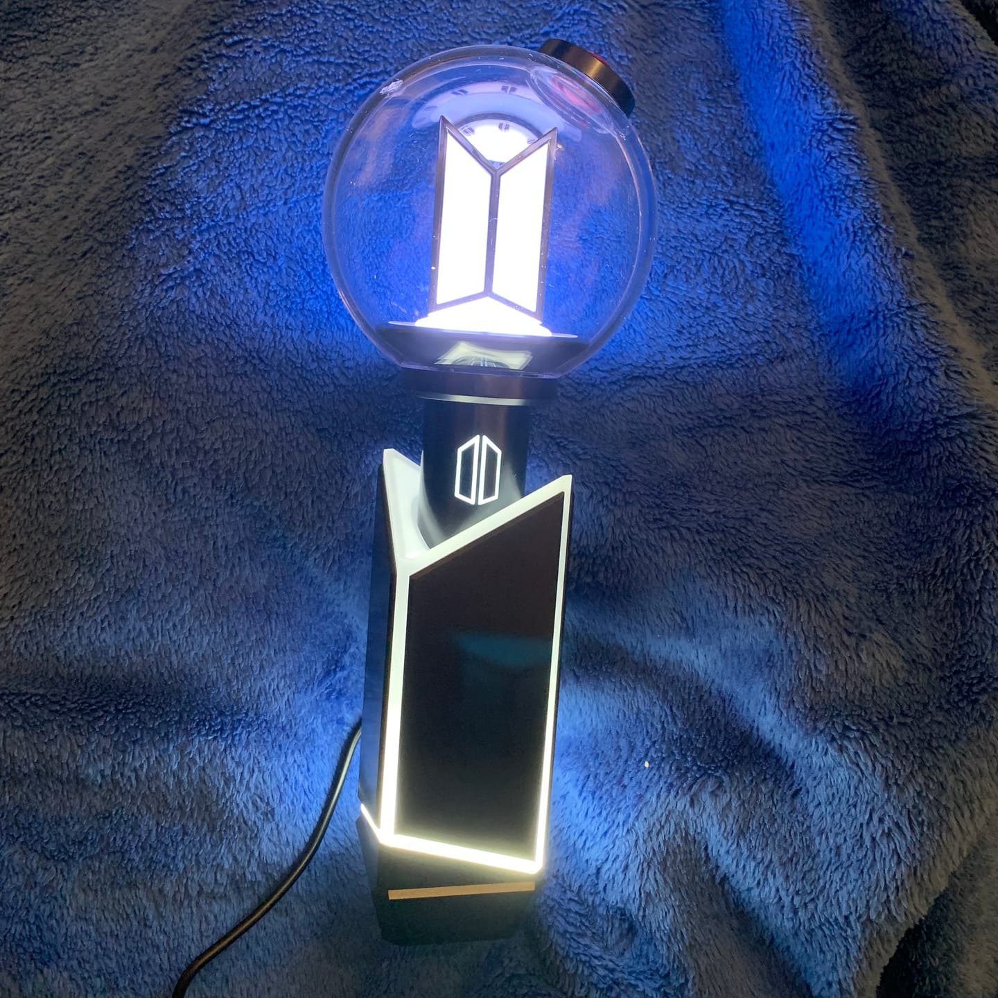 Customer photo review of BTS - OFFICIAL LIGHT STICK VER.4 CRADLE