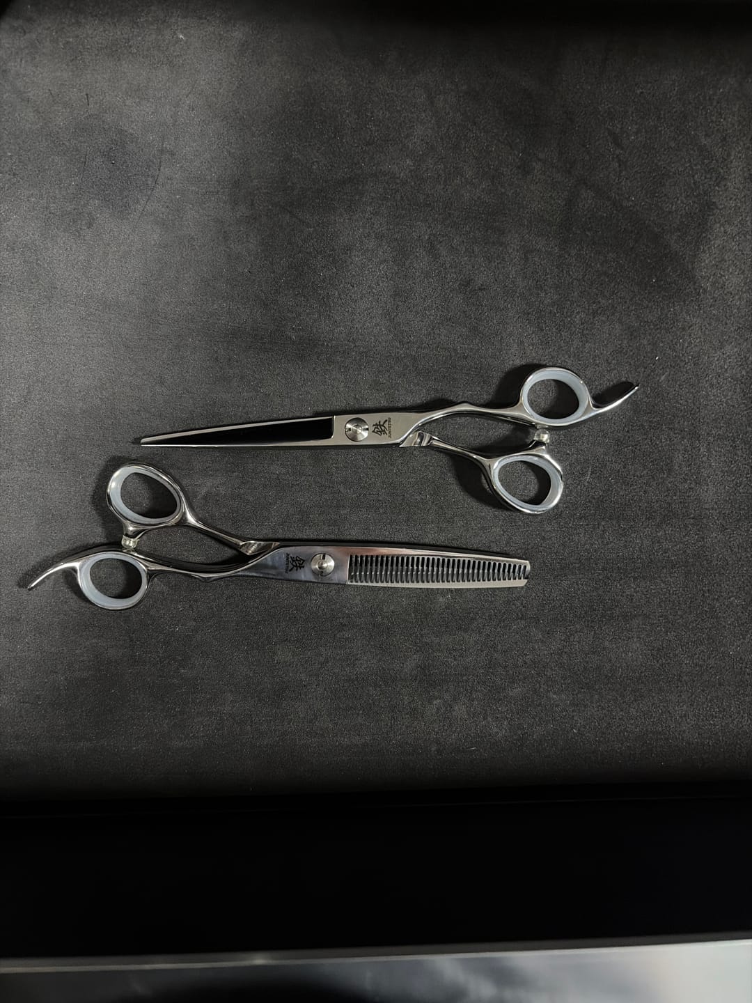Customer photo review of Juntetsu VG10 Offset Cutting & Thinning Shear Set