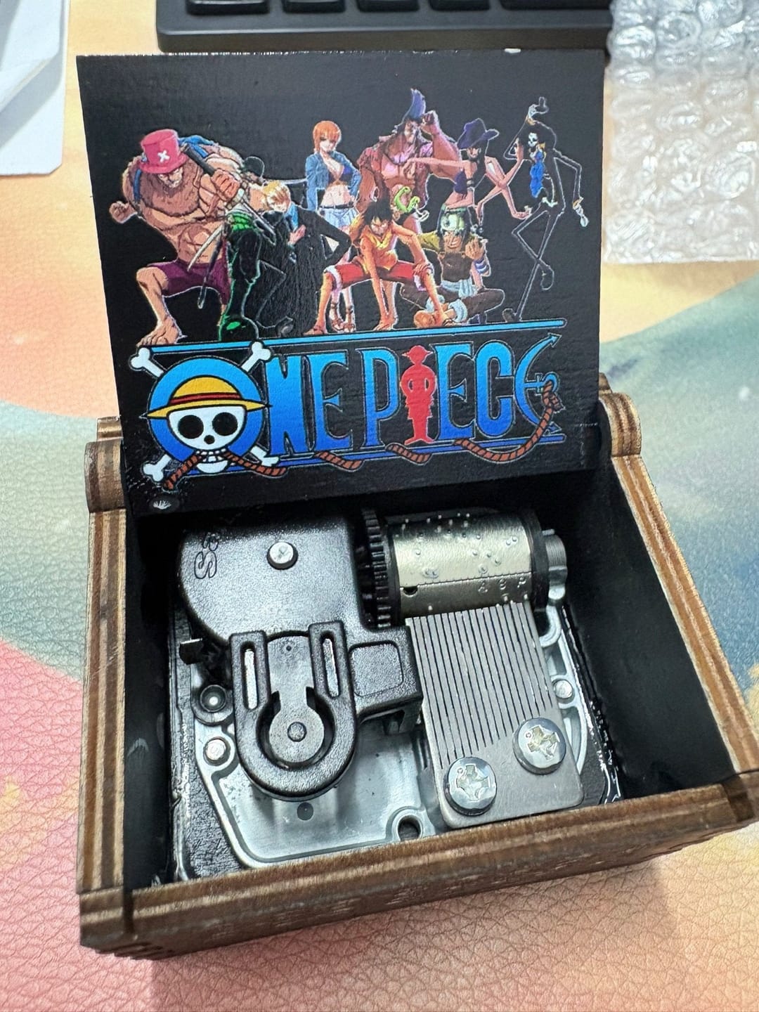 Customer photo review of Binks'Sake Vintage Wooden Music Box