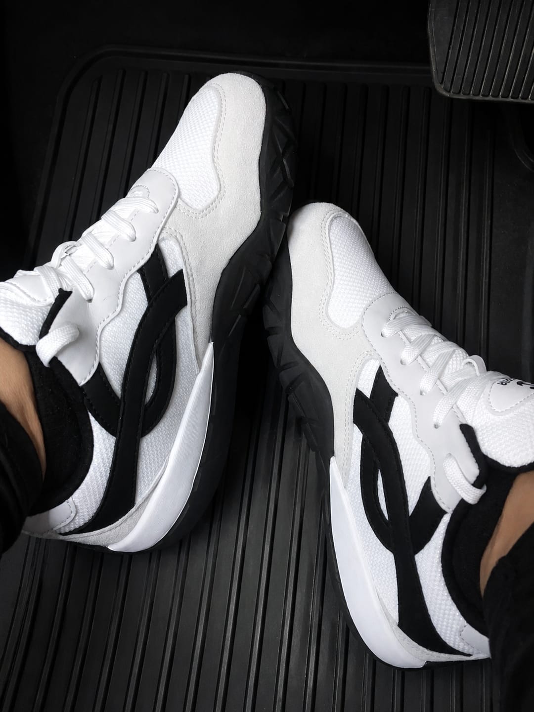 Customer photo review of Hareball - Wide Toe Sneakers