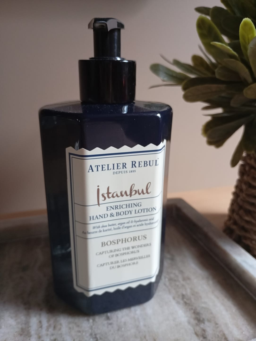 Customer photo review of Istanbul Bosphorus Hand & Bodylotion 400ml