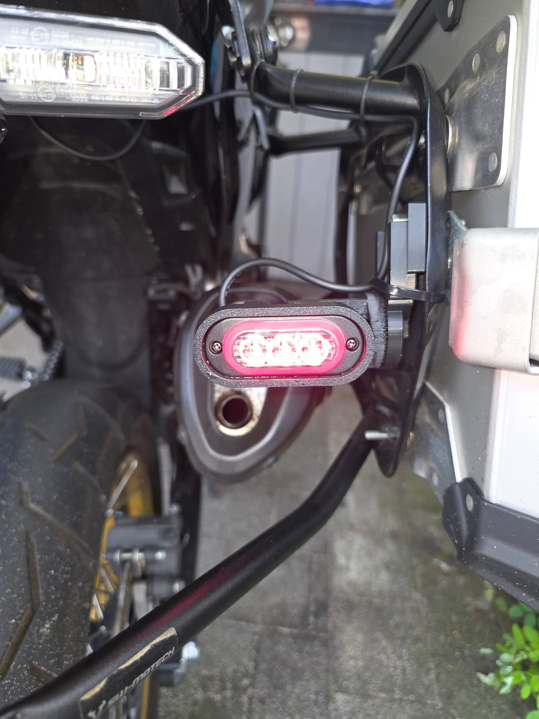 Customer photo review of T3-S™ Smart Turn Signal & DRL Pods with License Plate Mount for Motorcycles – Rear