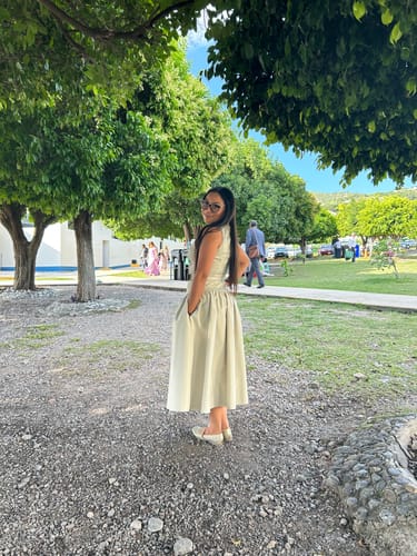 Customer photo review of Orquídea Lace V-Neck Gown with Tie-Waist 723126