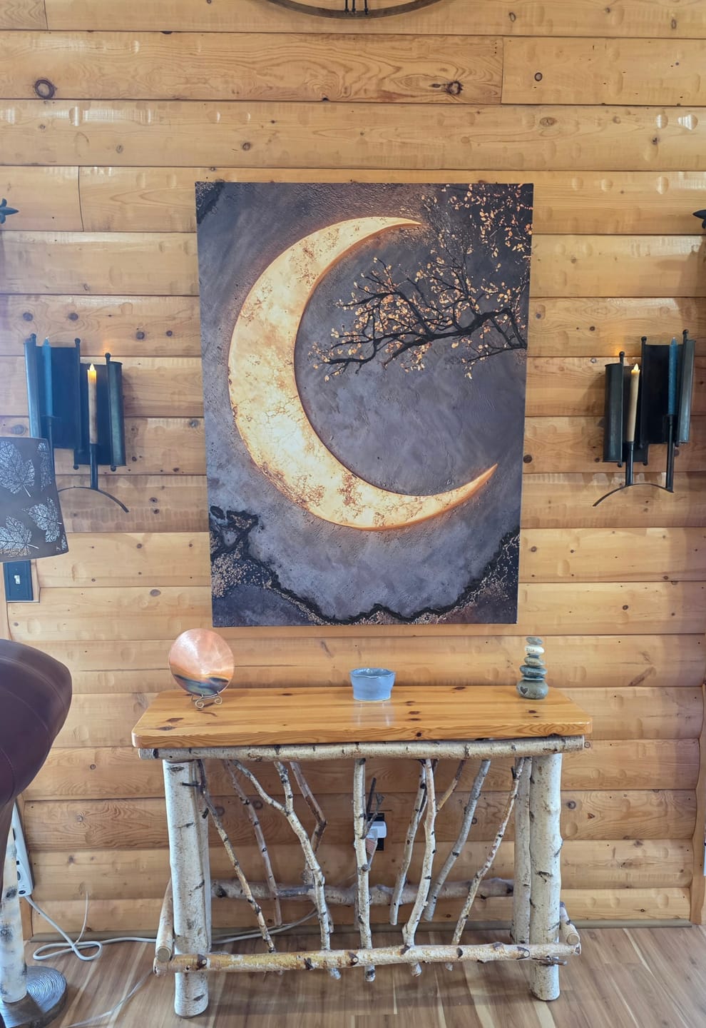 Customer photo review of Luxury Crescent Moon Canvas Wall Decor – Illuminated Gold and Grey Artwork