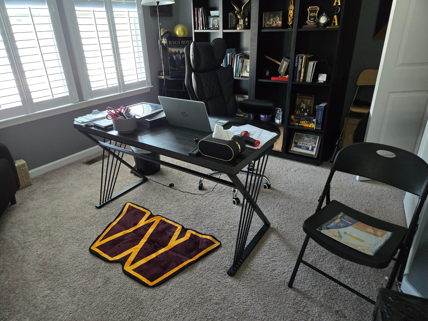 Customer photo review of Washington Commanders Logo Rug