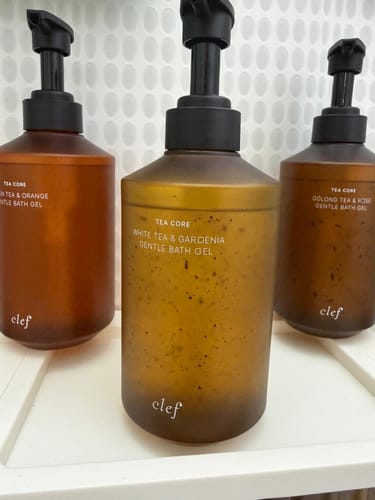 Customer photo review of [AMELIA PRE-ORDER] CLEF Tea Core White Tea & Gardenia Bath Gel
