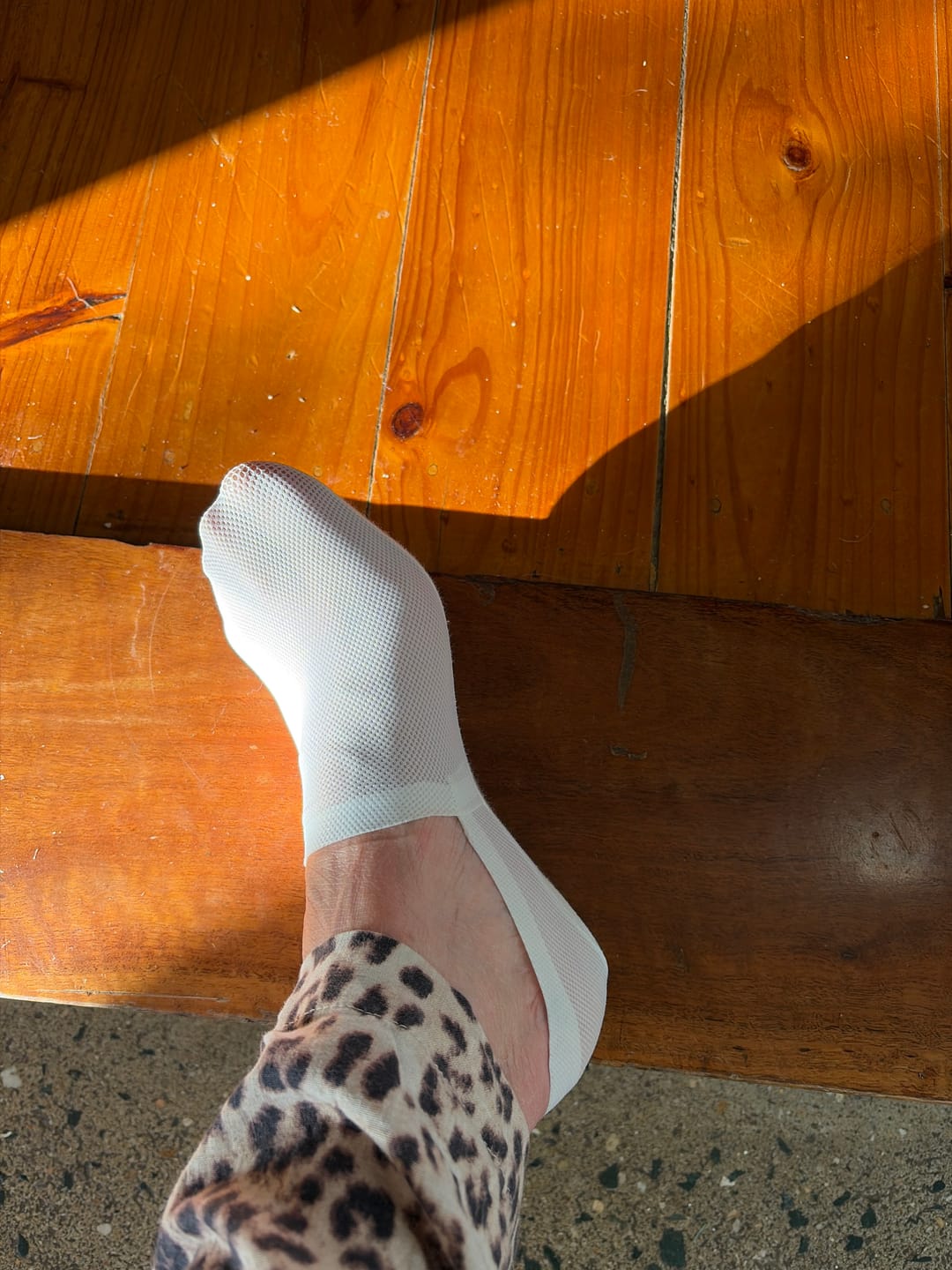 Customer photo review of 3 Pack Invisible Socks