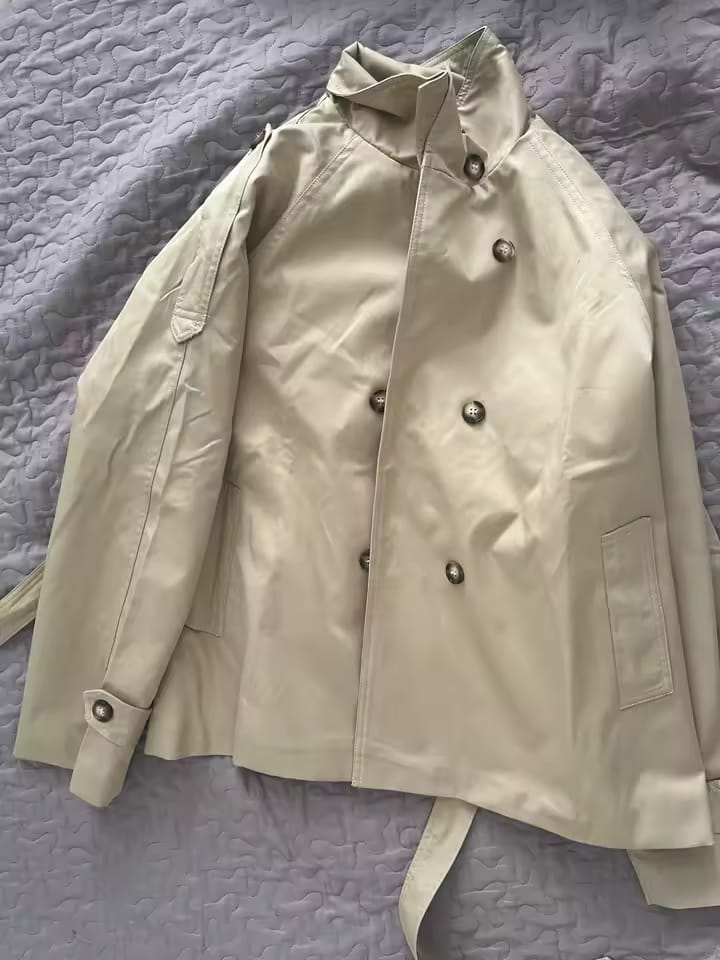 Customer photo review of Trench Velora
