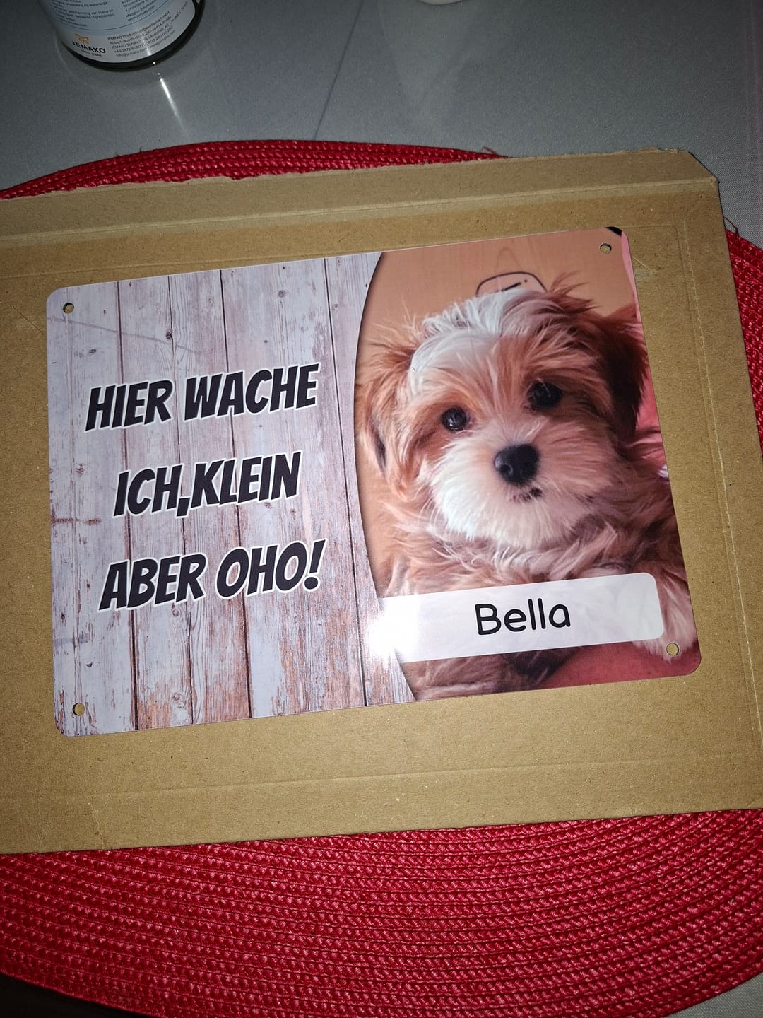 Customer photo review of Hunde-Türschild personalisiert mit Foto & Text (UV- und wetterfest)