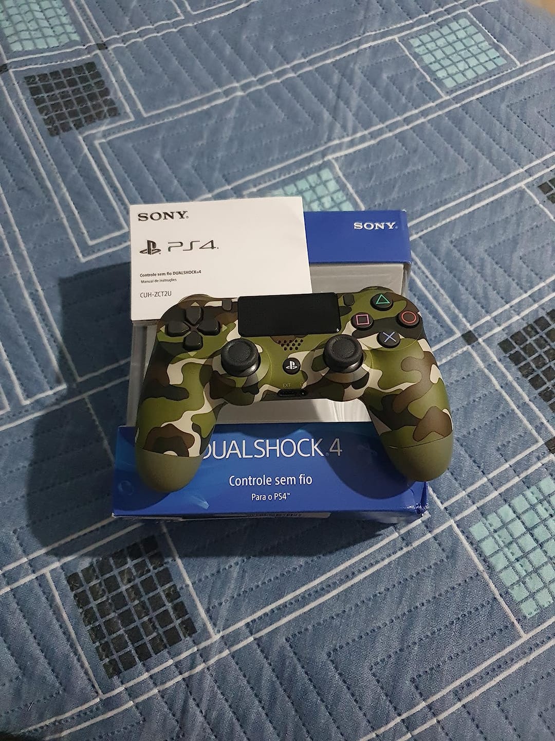Customer photo review of Sony Manette sans fil PS4 Dualshock – Édition Camouflage