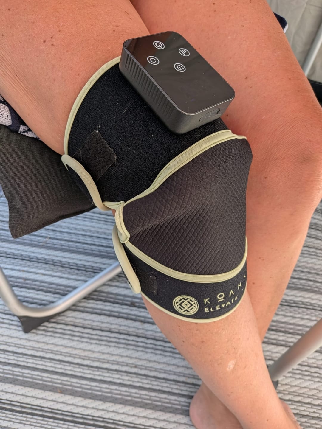 Customer photo review of Koanna® Red Light Therapy Bandage For Knee Pain
