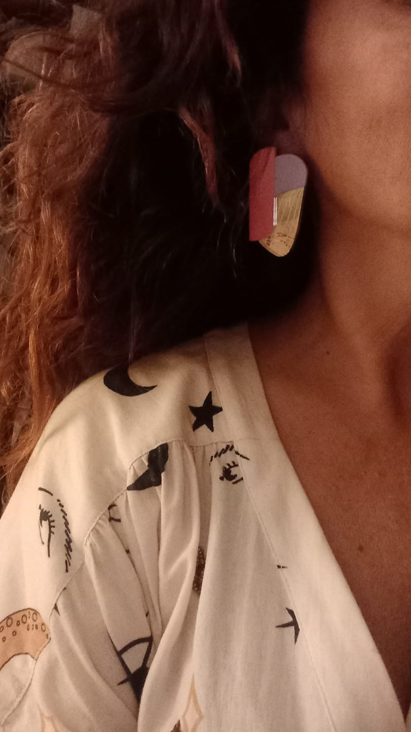 Customer photo review of Glenda – Orecchini in Plexiglas Grandi a lobo