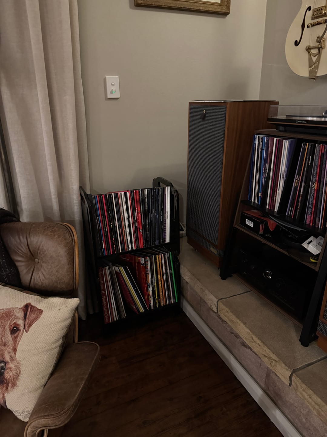 Customer photo review of PRISMA 140 - Acrylic Vinyl Record Shelf (GRAPHITE)