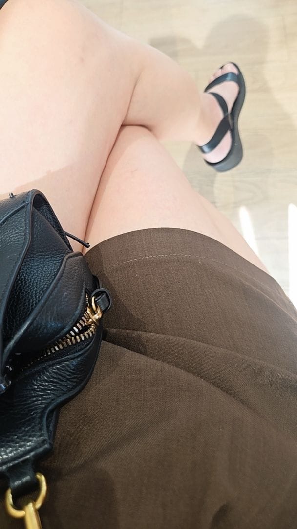 Customer photo review of Tencel Linen Longline Double Pleated Shorts
