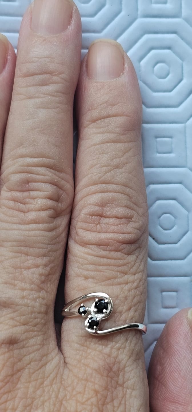 Customer photo review of Anello Trilogy Tormalina Nera | Argento 925 - NON REGOLABILE