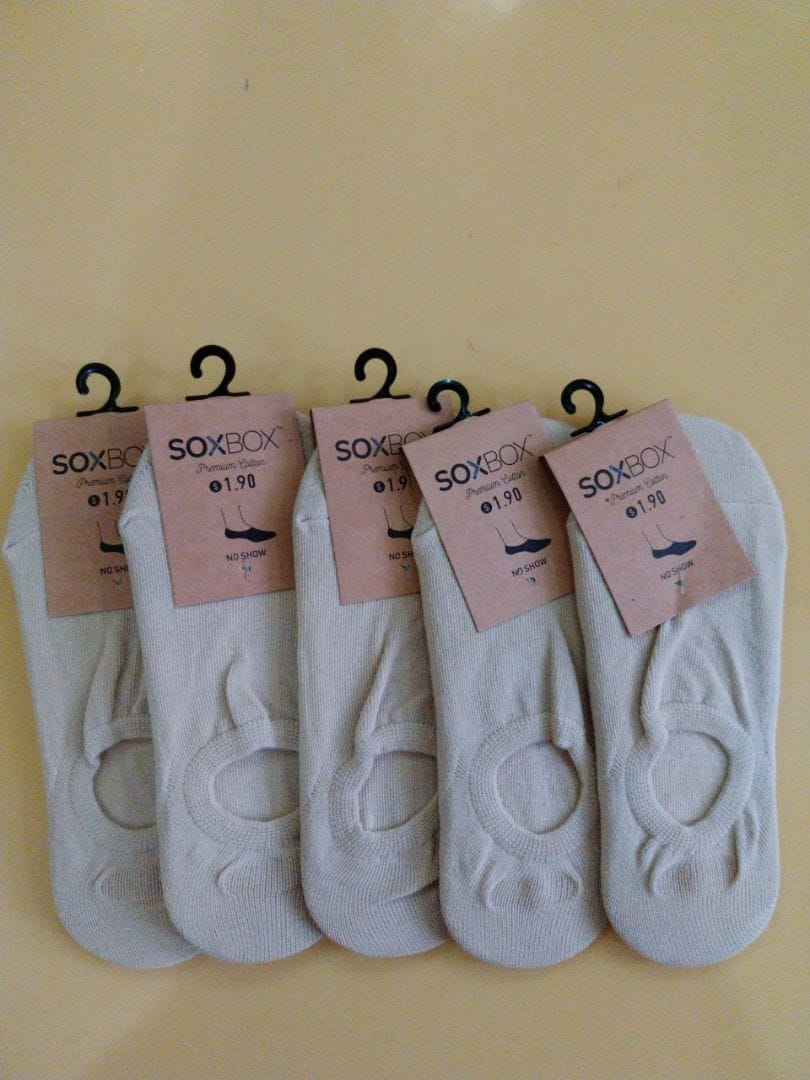 Customer photo review of [5 Pairs] No Show Cotton Socks