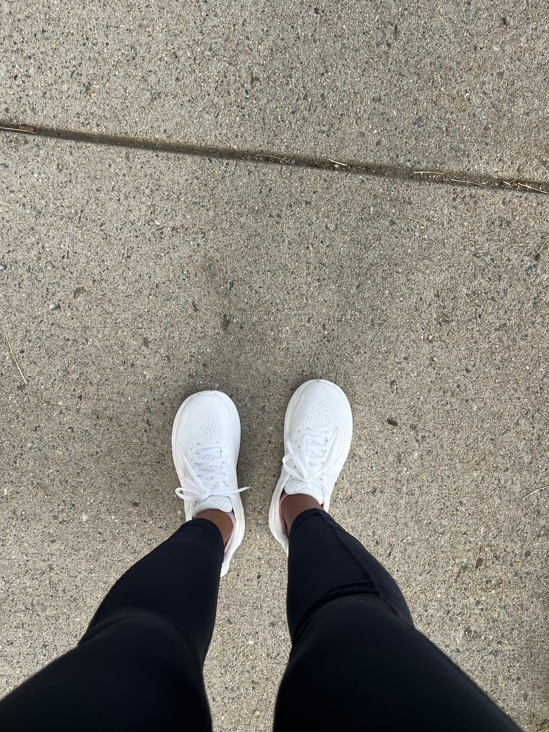 Customer photo review of HOKA Women's Clifton 10