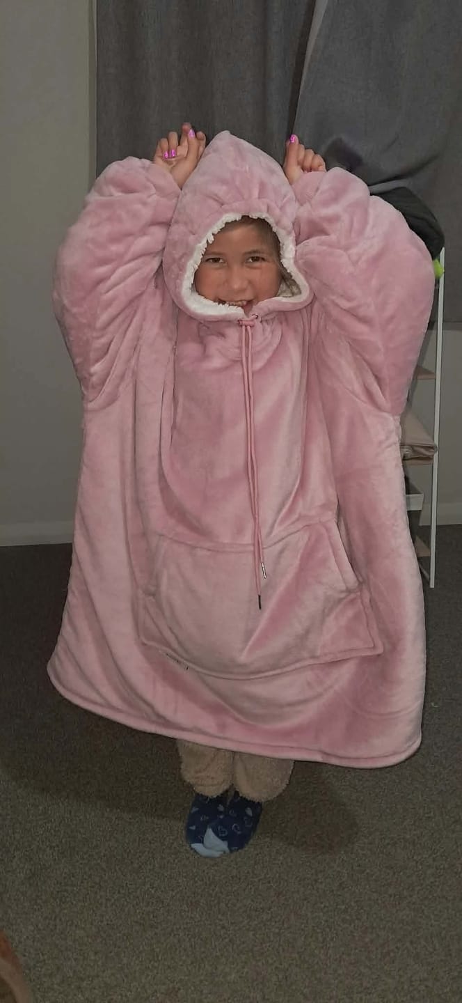 Customer photo review of KIDS BLANKET HOODIE - PINK