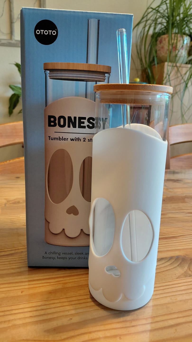 Customer photo review of Skull Tumbler aus Glas mit Bambusdeckel OTOTO