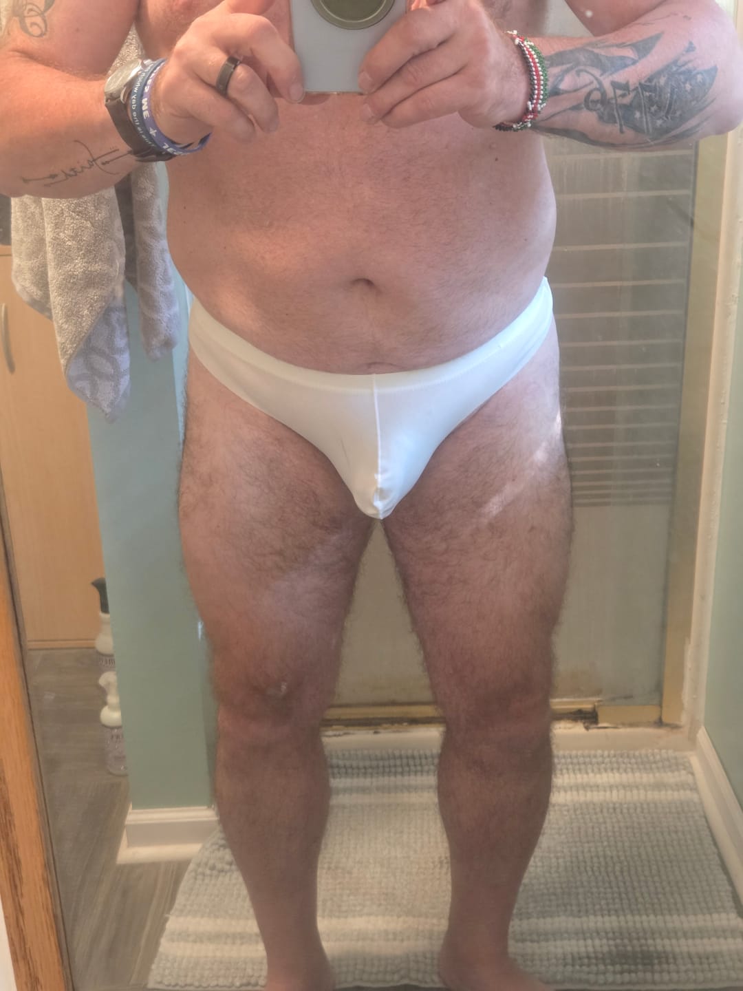 Customer photo review of 4-Pack Men's Seamless Solid Color Stretch Fit Ice Silk Thong