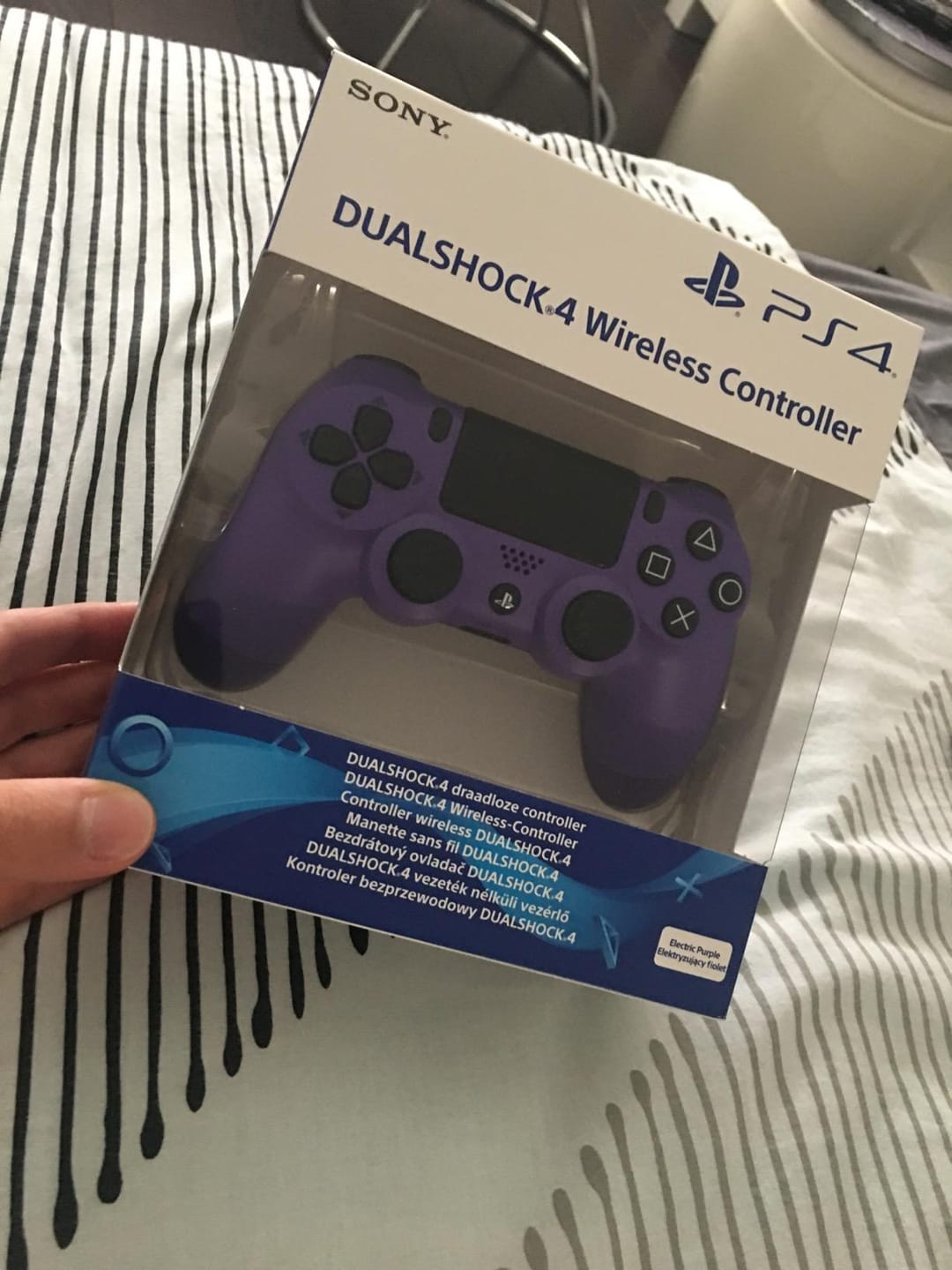 Customer photo review of Sony manette PS4 dualshock V2 – Disponible en 8 coloris