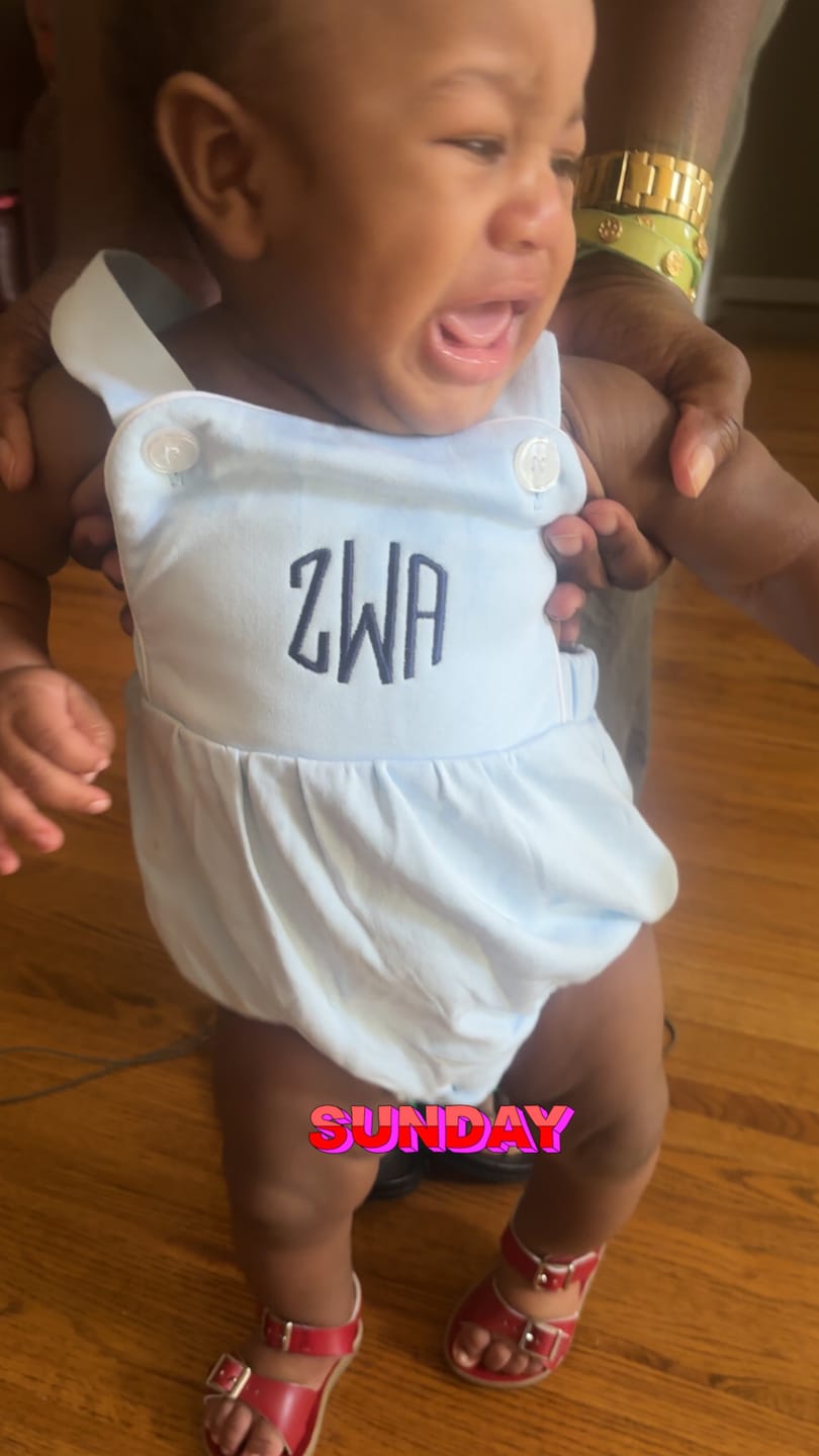 Customer photo review of Unisex Vintage Bubble Romper