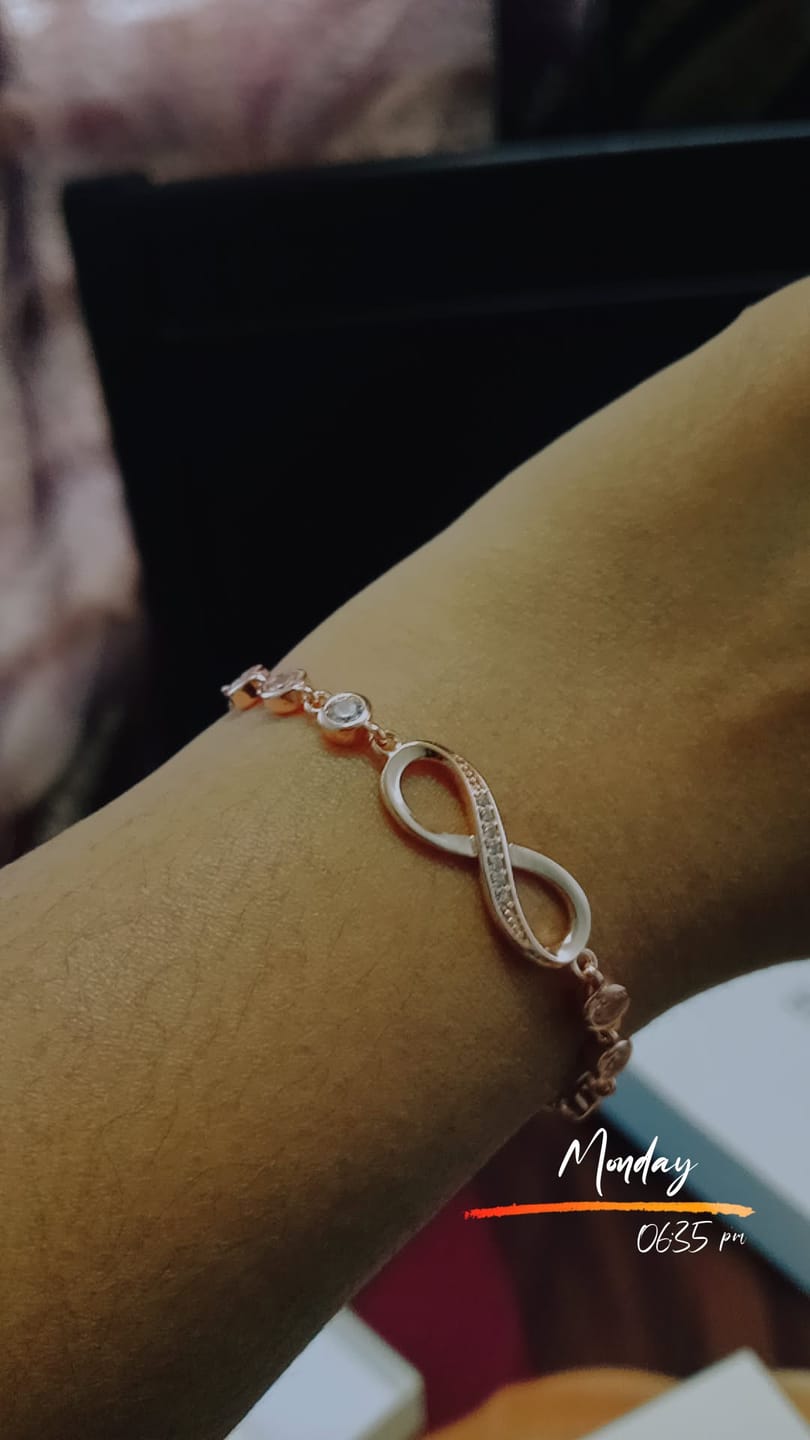 Customer photo review of Noelle Infinity Bracelet
