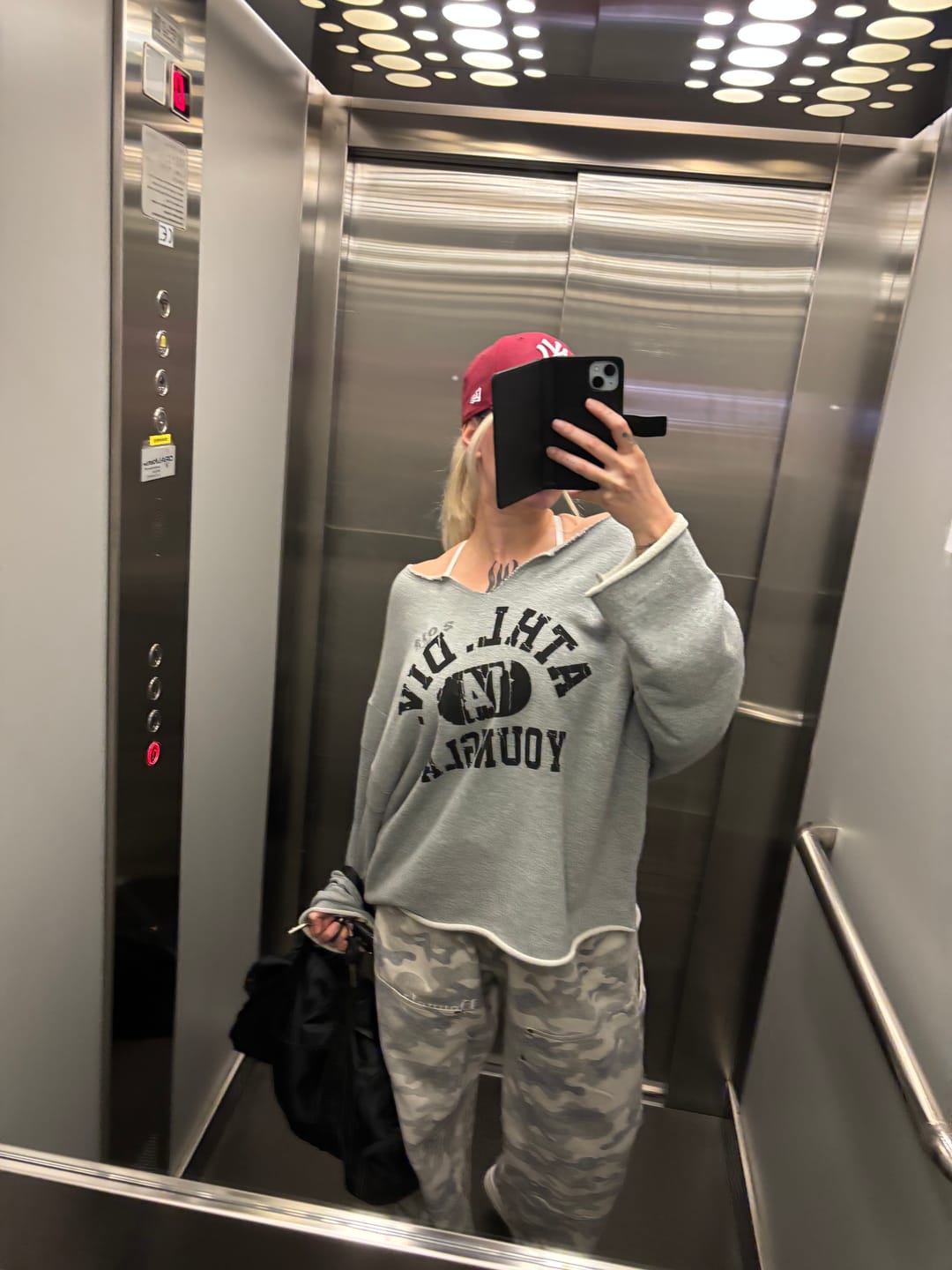 Customer photo review of 8098 - Golden Era Pump Cover Crewneck