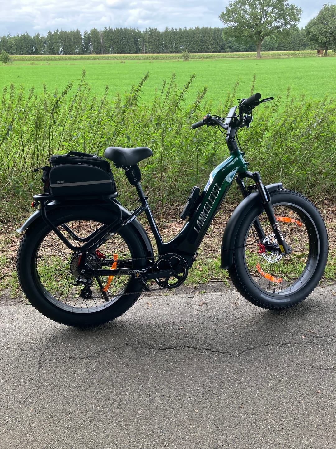 Customer photo review of Lankeleisi MG600 Plus 26" Fat Bike 960Wh All Terrain SUV E-Bike with Switchable Sensor 48V 20Ah Battery