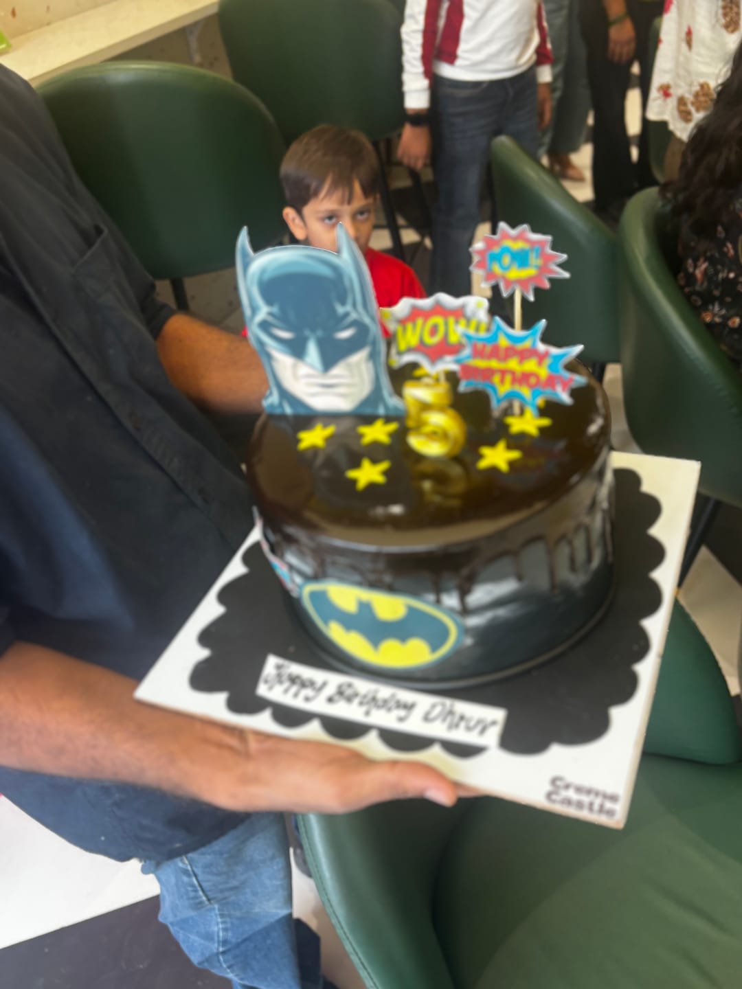Customer photo review of Batman Drip Design Cake