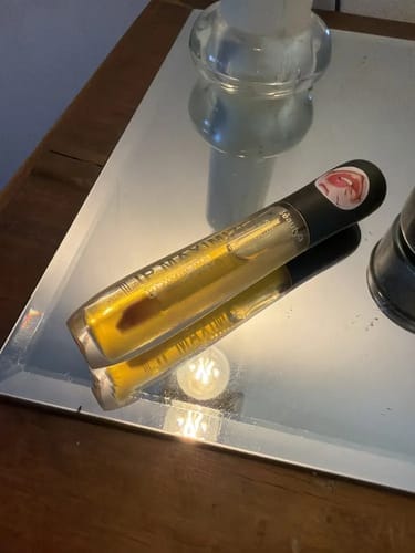 Customer photo review of Voluminizador de Labios – Efecto Inmediato