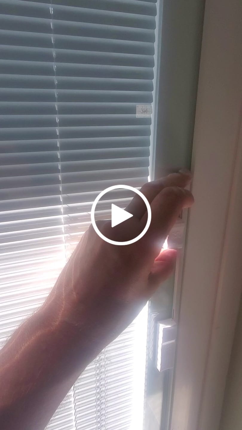 Customer video review of RSL Sliding Magnetic Blind Controller