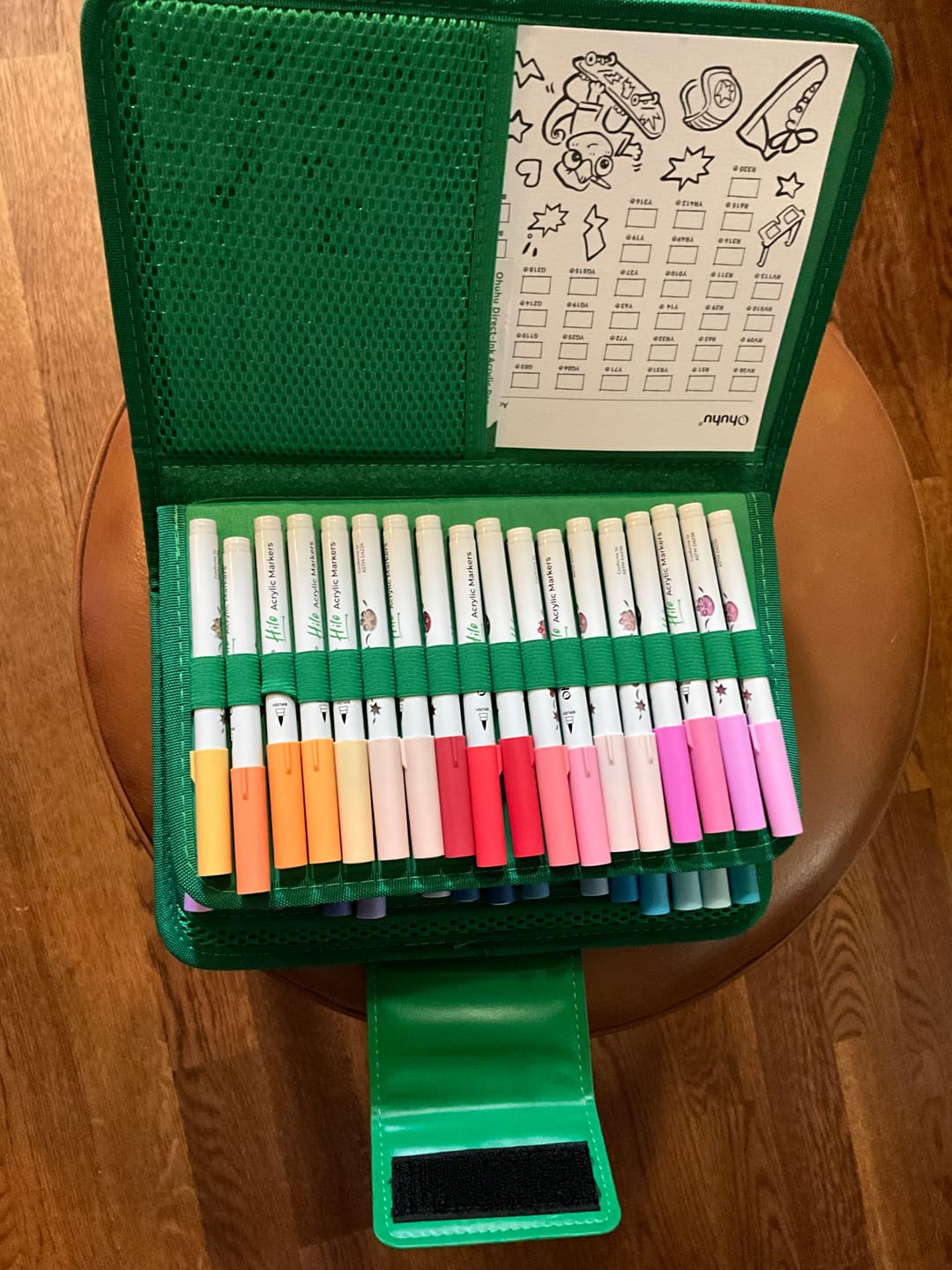 Customer photo review of Ohuhu Hilo Series Direct-ink Acrylic Paint Markers