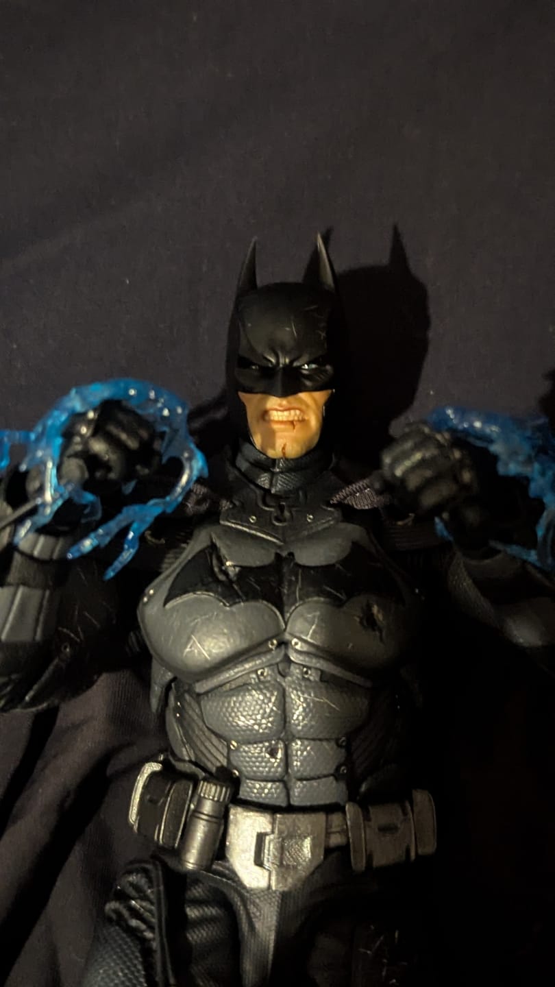 Customer photo review of Batman: Arkham Origins - Batman (Battle Damaged Version) Action Figure