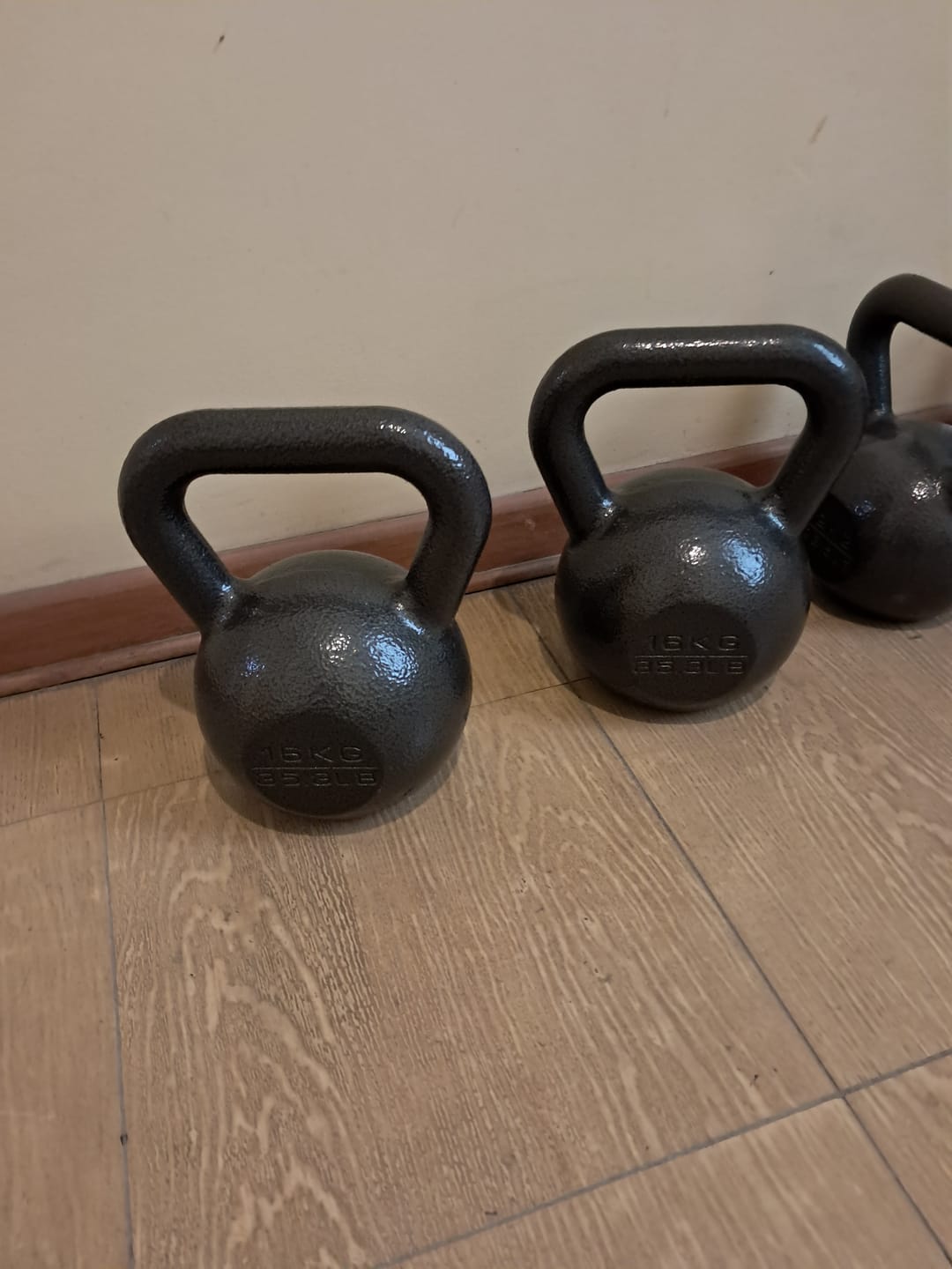 Customer photo review of Pesa Rusa o Kettlebell de Hierro Fundido