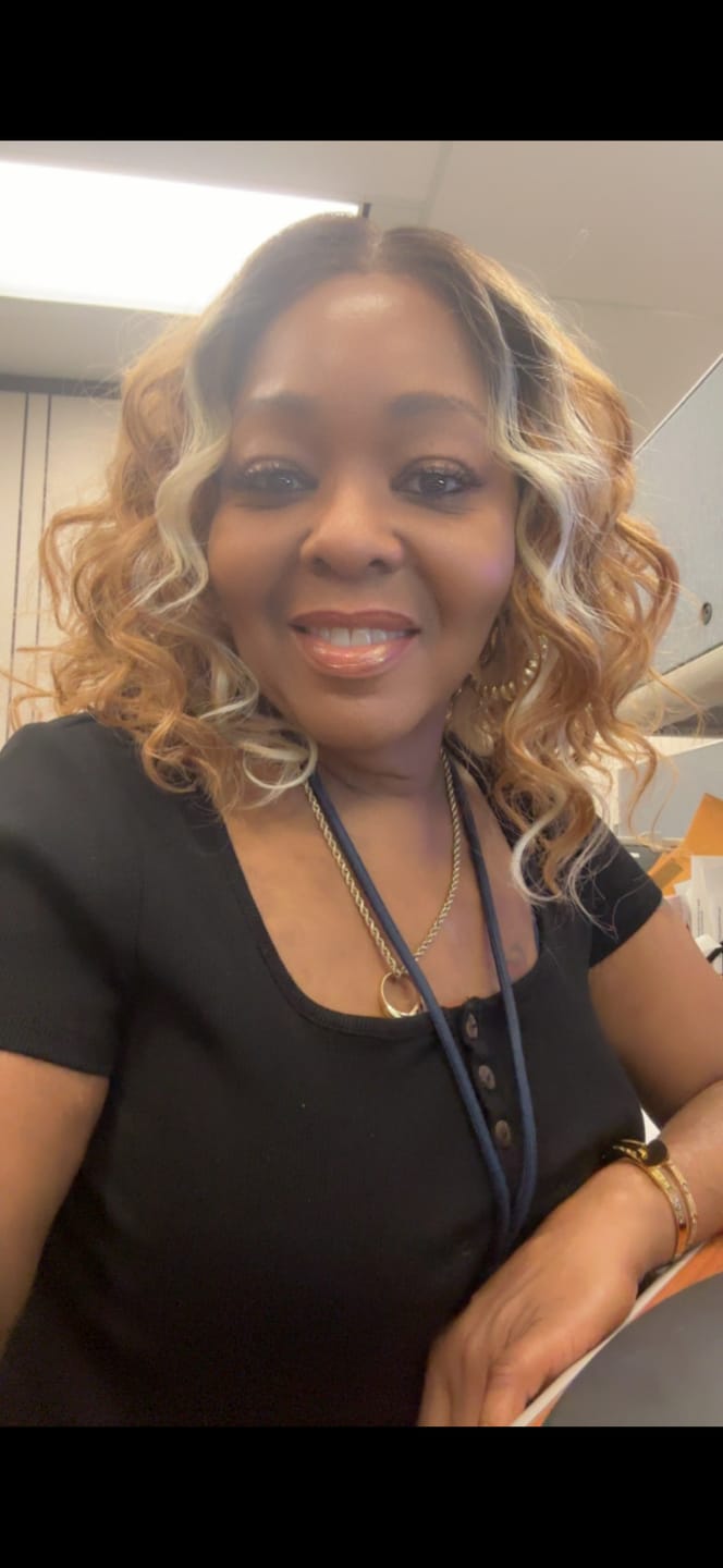 Customer photo review of Chade Magic Lace Heart Hairline Glueless Y-Part HD Lace Front Wig - MHH03