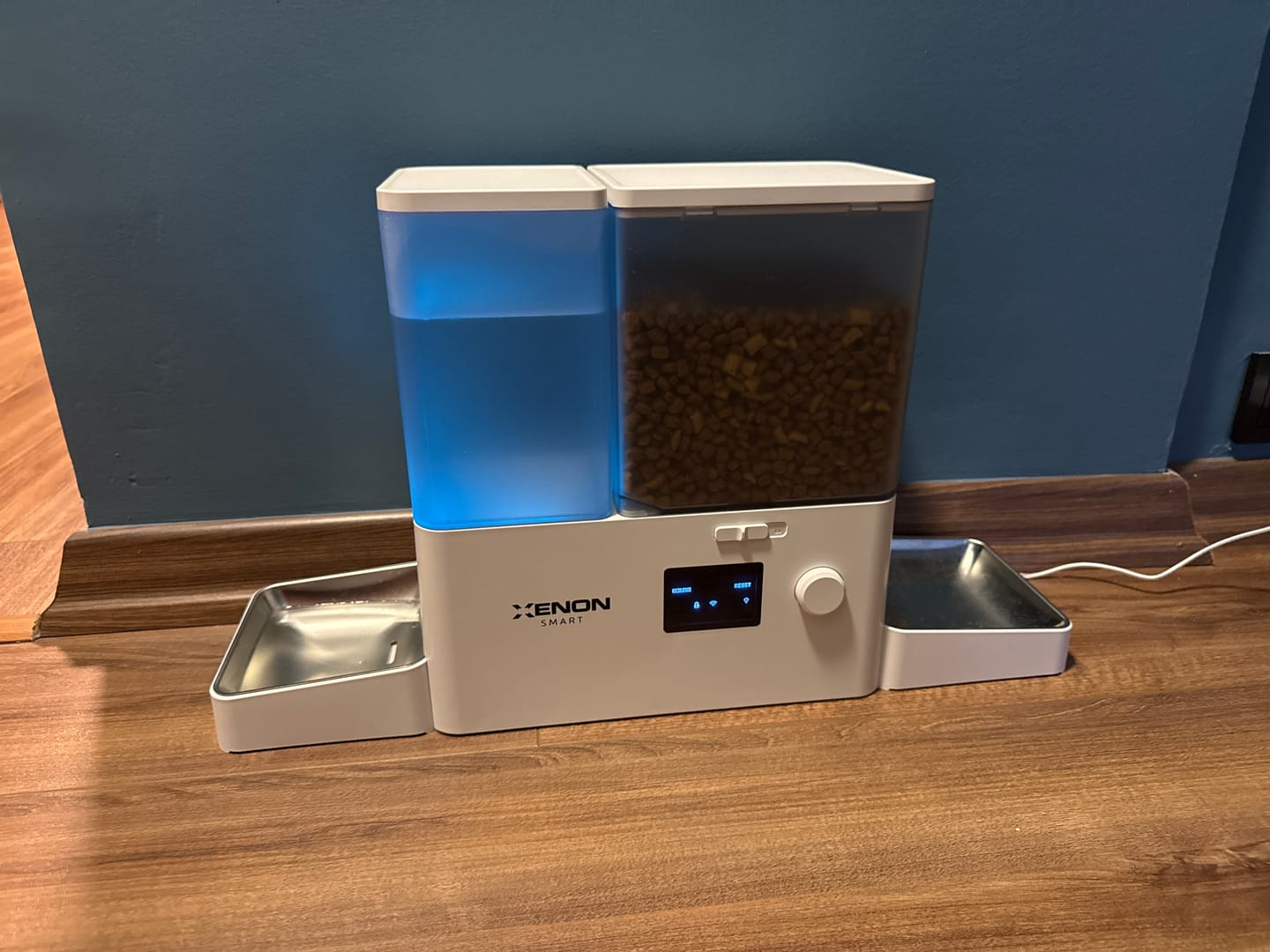 Customer photo review of Akıllı Mama ve Su Kabı | Akıllı 2 in 1 Besleyici, WiFi, Çelik Kase, 3.5L/2L, Sessiz Sifon (X8616)