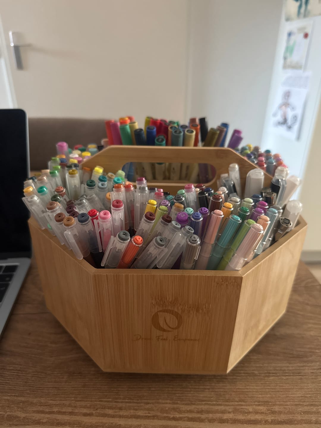 Customer photo review of Ohuhu 360° Bamboo Rotating Marker Organizer